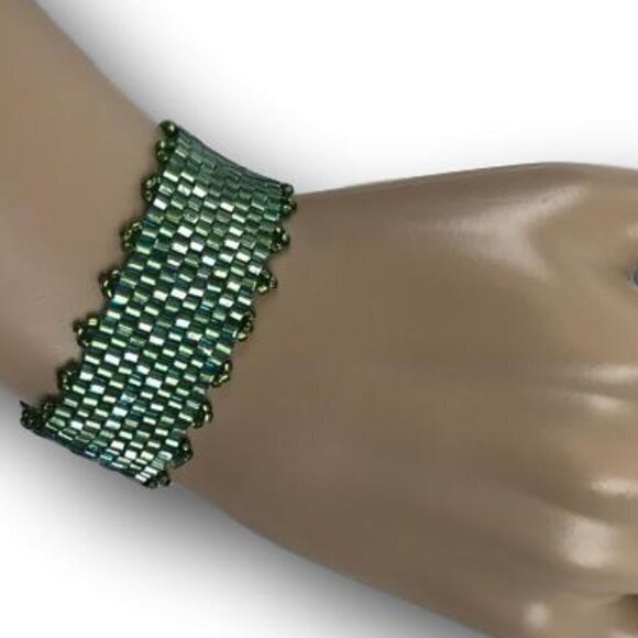 Handmade Green Beaded Boho Bracelet NEW! - Picture 1 of 6